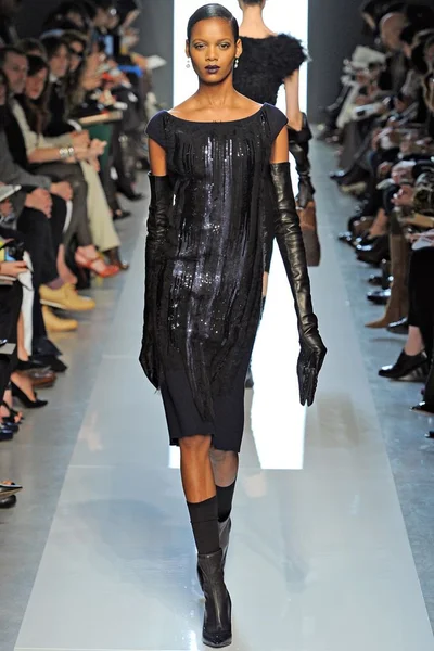 Look 11